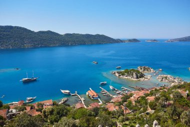 Akdeniz Türkiye'de güzel koyda.