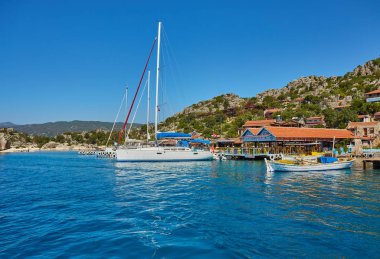 Teknelerin şehir dok. Deniz Park tekneleri ve yatlar Kekova batık şehir Türkiye'deki yeri.
