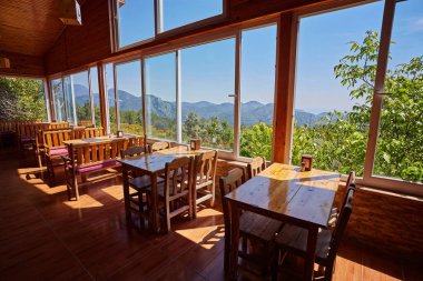 Rustik Cafe Yörük Park, Kemer, Türkiye'de Deniz Manzaralı açık hava Teras.