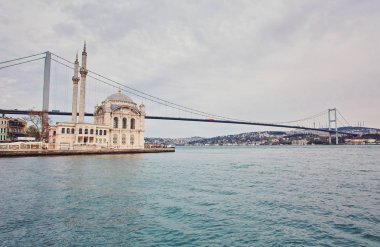 Ortakoy camisi ve Boğaz köprüsü, İstanbul, Türkiye