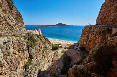 Güneşlenme ve yüzme Kaputaş Plajı, kaş, Antalya Türkiye üzerinde turist