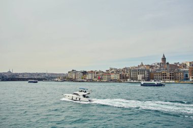 Galata Kulesi, Galata Köprüsü, Karaköy bölge ve Haliç erken sabah ışık, Istanbul, Türkiye