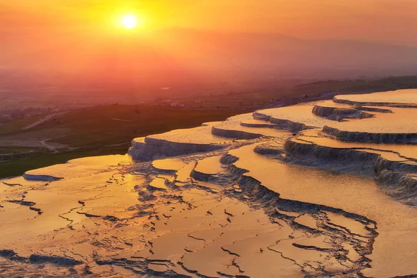 Piscinas Naturais Travertino Terraços Pôr Sol Pamukkale Turquia — Fotografia de Stock