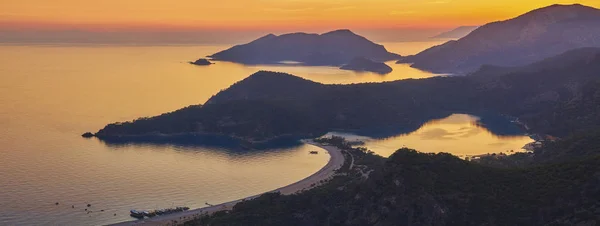 Úžasný Letecký Pohled Krásnou Západy Slunce Modrá Laguna Oludeniz Turecko — Stock fotografie