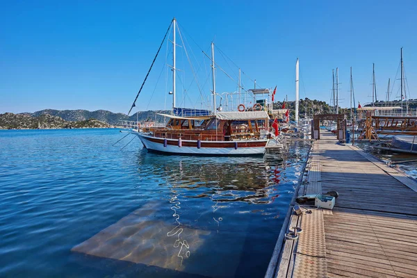 Лодки Яхты Рядом Островом Кекова Турция — стоковое фото