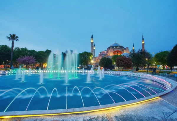 Hagia Sophia Basilica Istanbul Turkey Colorful Illuminated Fountains Late Evening — Stock Photo, Image