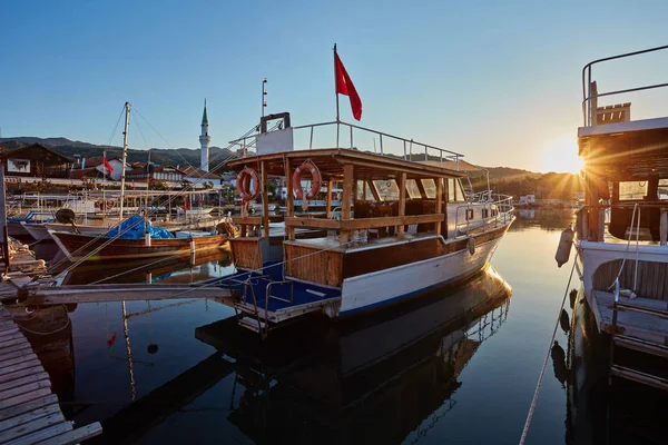 Pequeno Porto Kekova Com Iates Ancorados Durante Pôr Sol Turquia — Fotografia de Stock