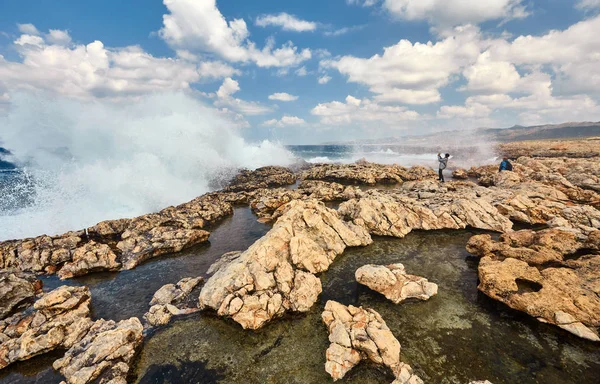 Grosses Vagues Autour Péninsule Rocheuse Cape Lara Dans Sud Akamas — Photo