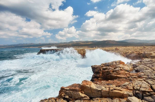 Rotsachtige Kust Van Het Eiland Cyprus — Stockfoto
