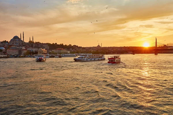 dramatik bir günbatımı güneş, İstanbul