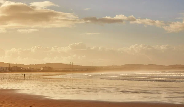 Spiaggia di sabbia sulla costa vicino a Essaouira — Foto Stock