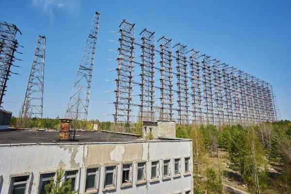 Voormalig militair Duga-radarsysteem in de uitsluitingszone van Tsjernobyl — Stockfoto
