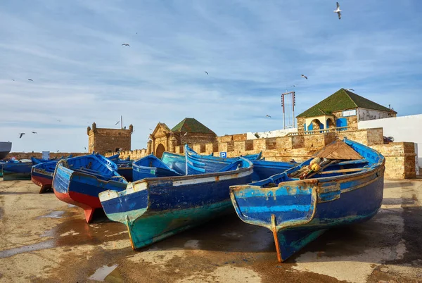 Pelabuhan Sqala du, sebuah menara pertahanan di pelabuhan nelayan Essaouira , — Stok Foto