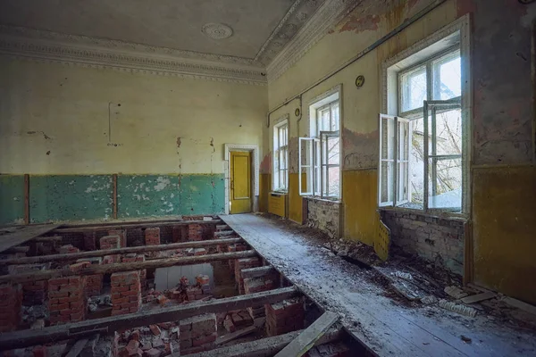 Maison de culture abandonnée près de Tchernobyl — Photo