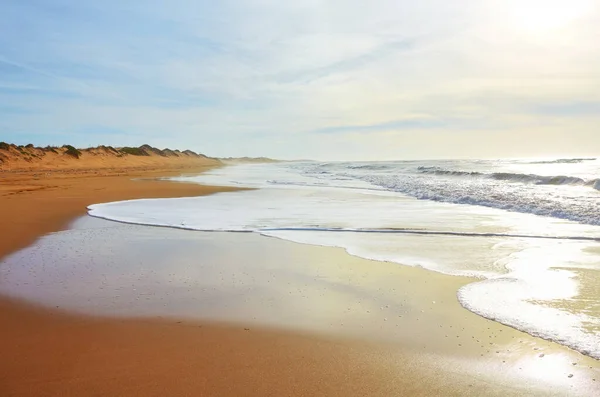 Bela paisagem do Oceano Atlântico em algum lugar entre Agadir e Essaouira — Fotografia de Stock