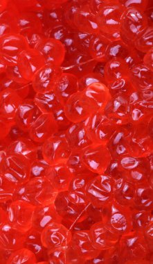 Kuru güneşli bir günde kırmızı havyar