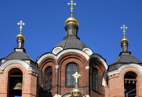 Chiesa Giorno Sullo Sfondo Del Cielo — Foto Stock