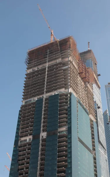 Felhőkarcoló Fejleszteni Égbolt Háttér Nappal — Stock Fotó