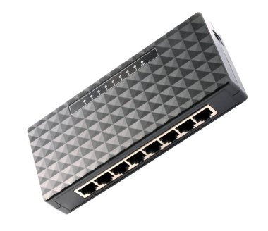 Kurak günde siyah 8 Port Plastik Ethernet Anahtarı beyaz arkaplanda izole edildi