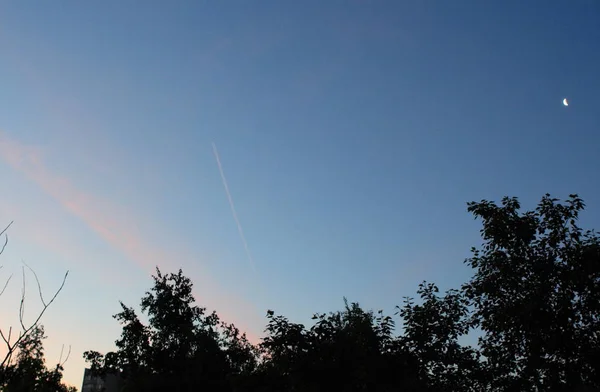 Sickle moon on sky — Stock Photo, Image