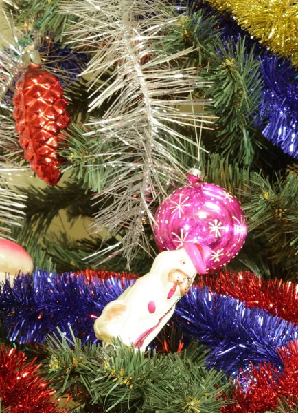 크리스마스 전나무에 장난감의 — 스톡 사진