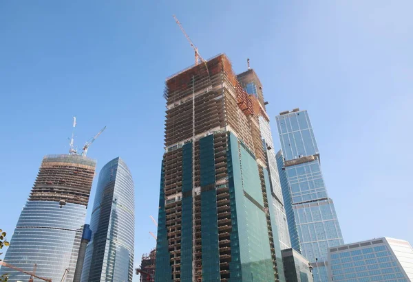 Felhőkarcoló Fejleszteni Égbolt Háttér — Stock Fotó