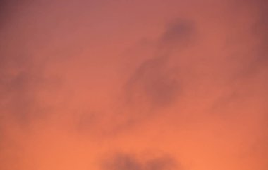 Yazın gün batımı gökyüzü