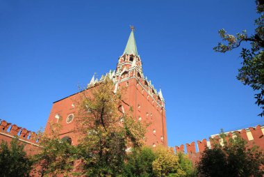 Gökyüzü arka planında Kremlin kulesi