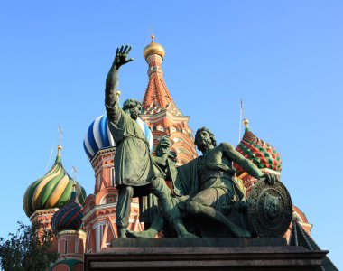 Mübarek basil Katedrali ve çikolatalı ve mos içinde pozharsky heykeli