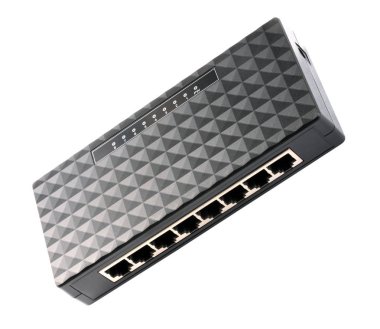 Kurak günde siyah 8 Port Plastik Ethernet Anahtarı beyaz arkaplanda izole edildi