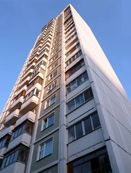 Borde Del Edificio Casa Fondo Del Cielo — Foto de Stock