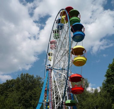 dönme dolap Park güneşli bir gün