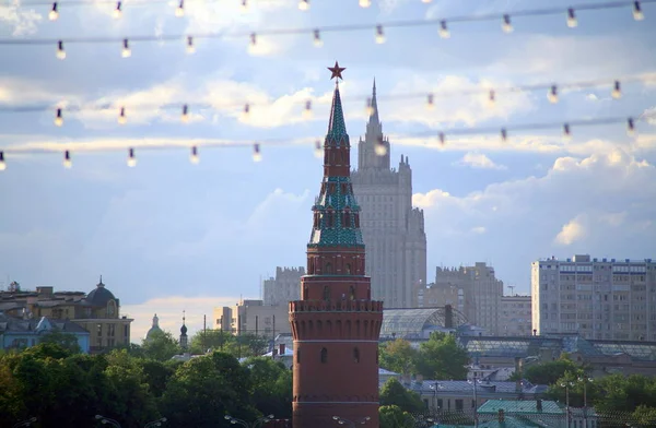 Kremlin en paisaje urbano en el día — Foto de Stock