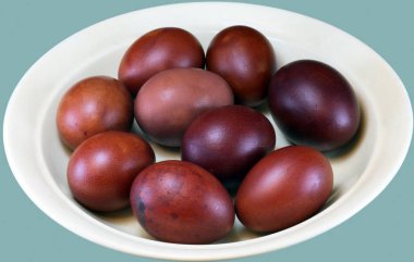 Gün Paskalya yortusu yumurta
