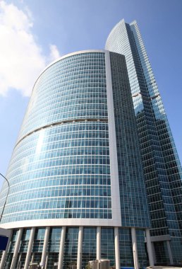 Gün içinde ofis binası