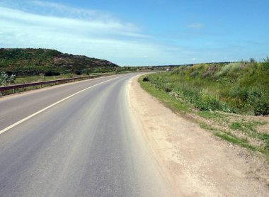 Kara ve gökyüzü gün