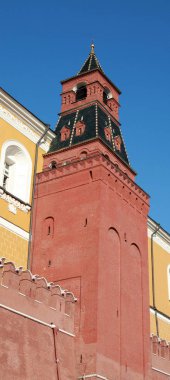 Gökyüzü arka planında Kremlin kulesi