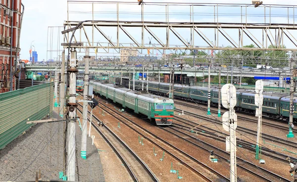 Vlaky na kolejích — Stock fotografie