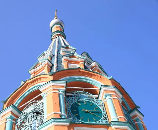 Igreja durante o dia — Fotografia de Stock