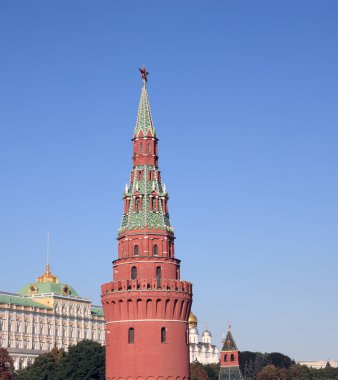 Gökyüzü arka planında Kremlin kulesi