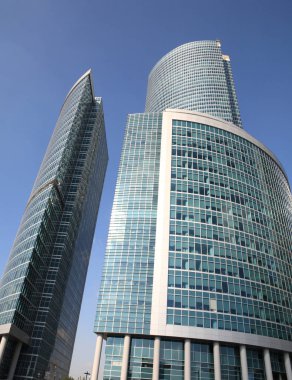 Gün içinde ofis binası