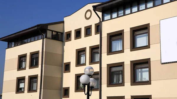 Borde del edificio de oficinas — Foto de Stock