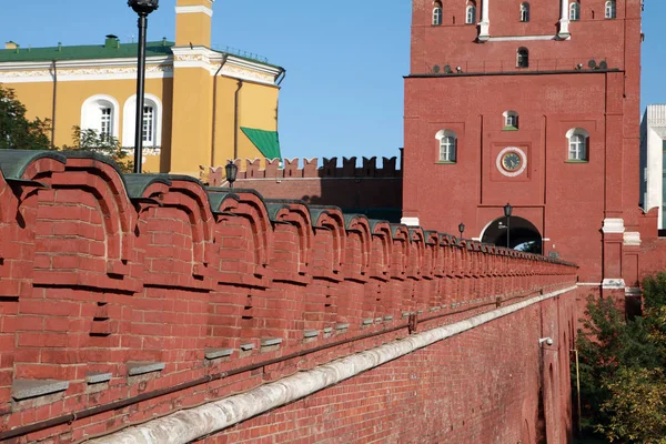 Torre del Kremlin en el fondo del cielo — Foto de Stock