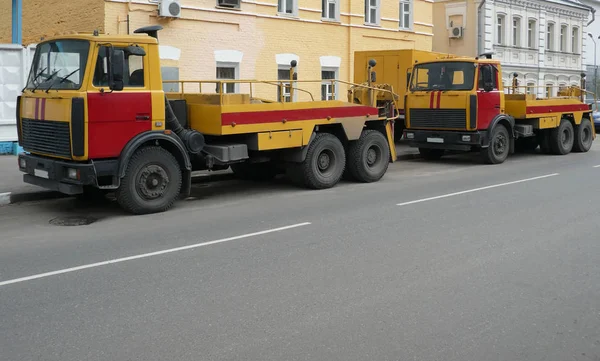 Red-yellow emergency truck — Stock Photo, Image