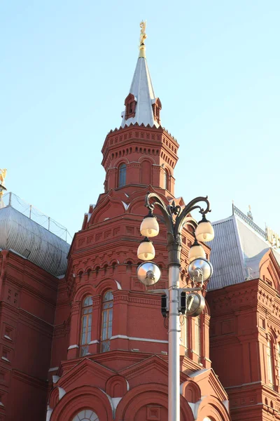 Historisches Museum bei trockenem Wetter — Stockfoto