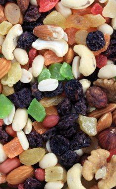 Kuru, güneşli yaz gününde kurutulmuş meyve seti.