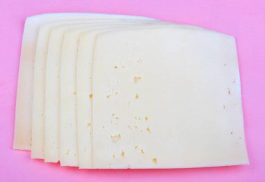 Pembe Arkaplanda Peynir