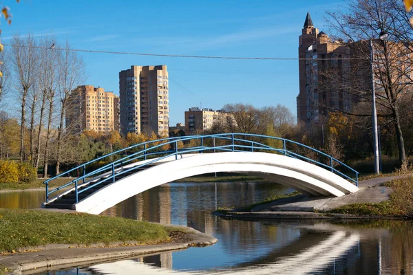 Parque en caída de oro — Foto de Stock