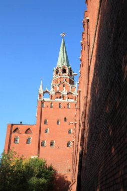 Gökyüzü arka planında Kremlin kulesi