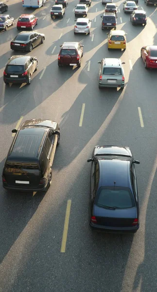 Trafic sur la rue réparation le jour — Photo